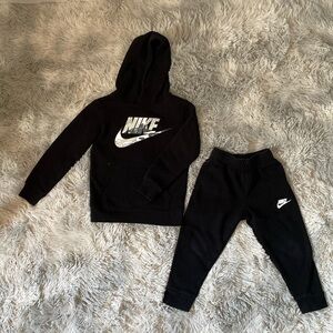 Nike Set Toddler 4T